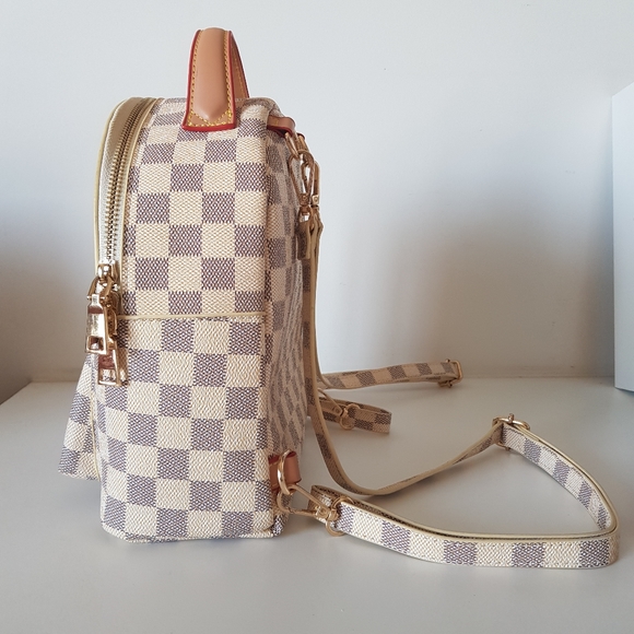 Luxury style Backpack - Picture 6 of 9